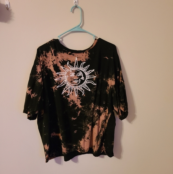 Shirt - Picture 1 of 3